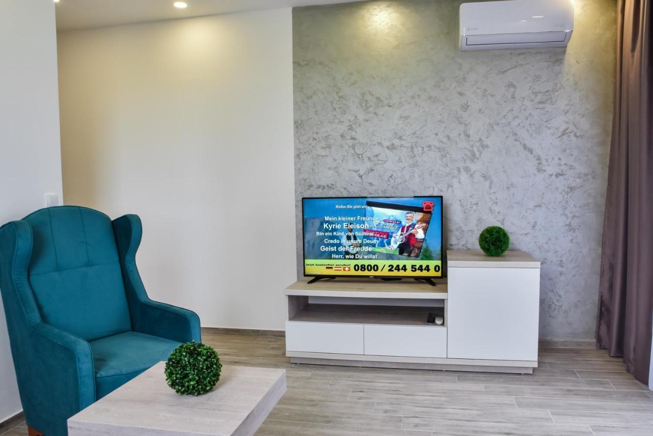 Heaven Lux Ulcinj Hotel Exterior photo