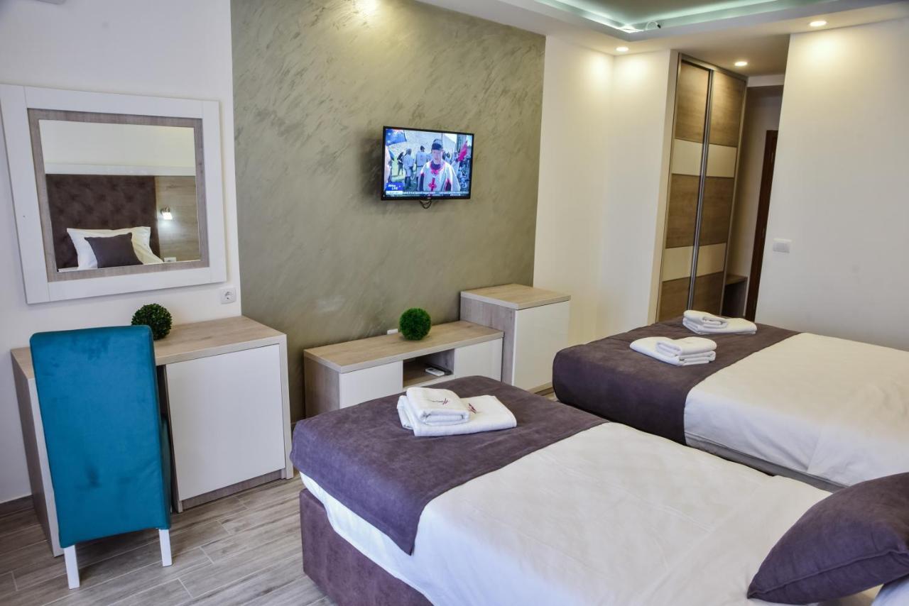 Heaven Lux Ulcinj Hotel Exterior photo