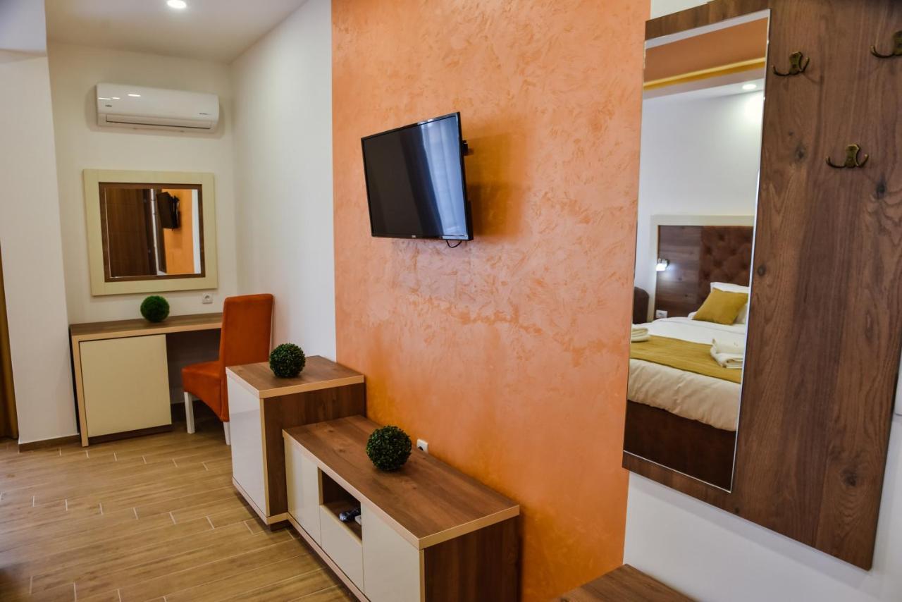 Heaven Lux Ulcinj Hotel Exterior photo