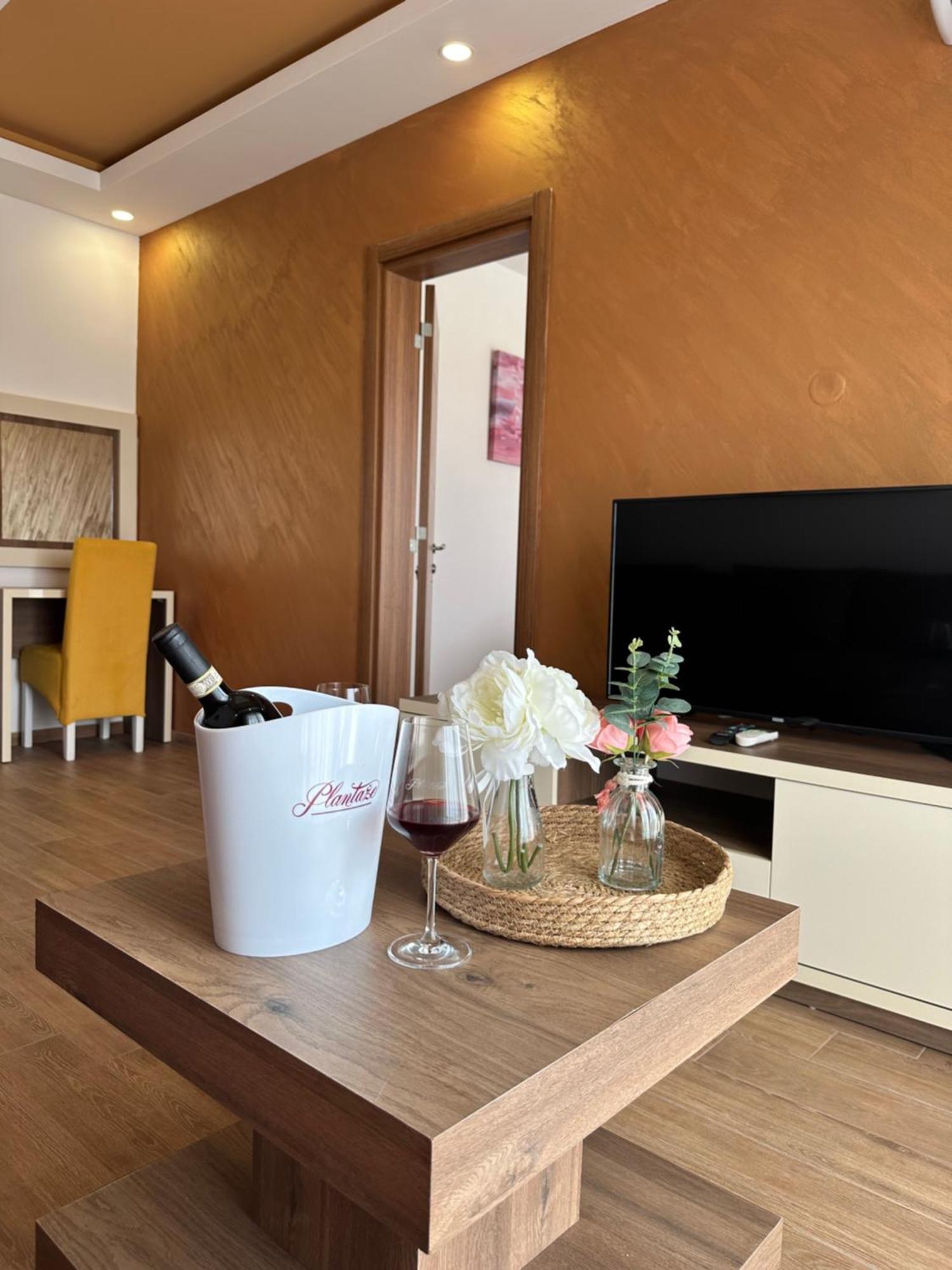 Heaven Lux Ulcinj Hotel Exterior photo